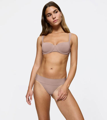 Body Make-Up Illusion String EX