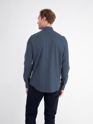 BUTTON DOWN