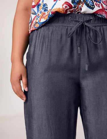 Fließende, weite Hose mit Denim-Optik Carlotta